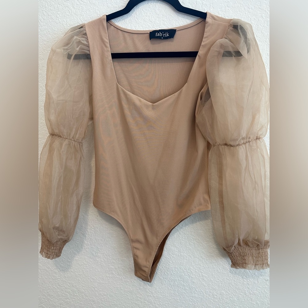 fab’rik Nude Colored Body Suit with puffy sleeves